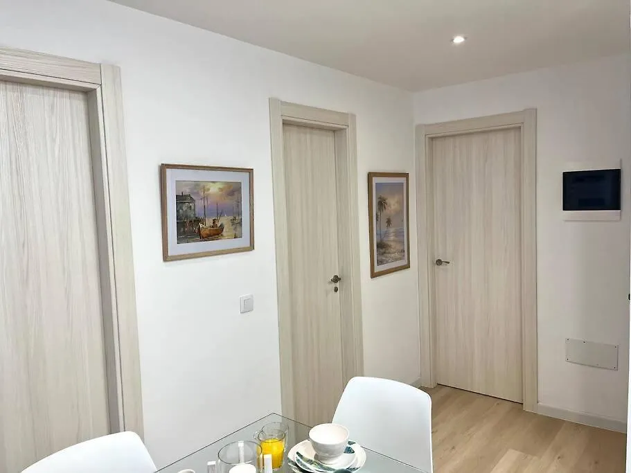 Casa Ocean Bliss - 2 Bedroom Apt On Rociega 35 Complex - Perfect Location Near Casino And Beach Puerto del Carmen