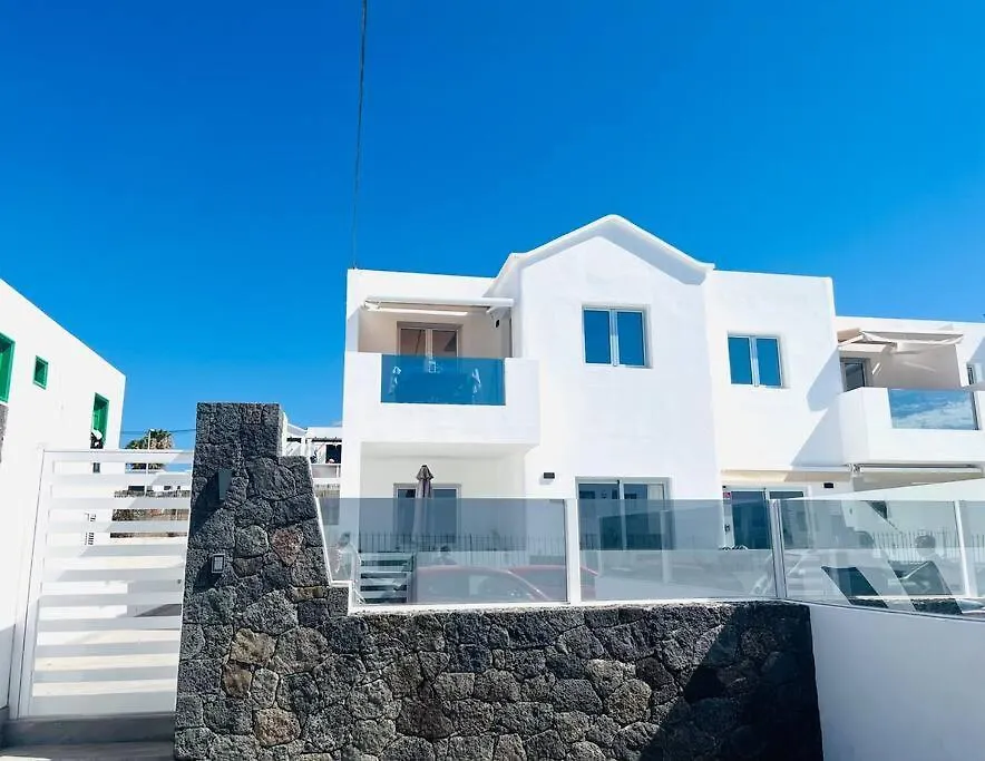Casa Ocean Bliss - 2 Bedroom Apt On Rociega 35 Complex - Perfect Location Near Casino And Beach Puerto del Carmen  Puerto del Carmen (Lanzarote)