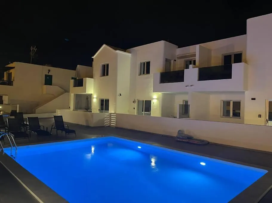 Casa Ocean Bliss - 2 Bedroom Apt On Rociega 35 Complex - Perfect Location Near Casino And Beach Puerto del Carmen