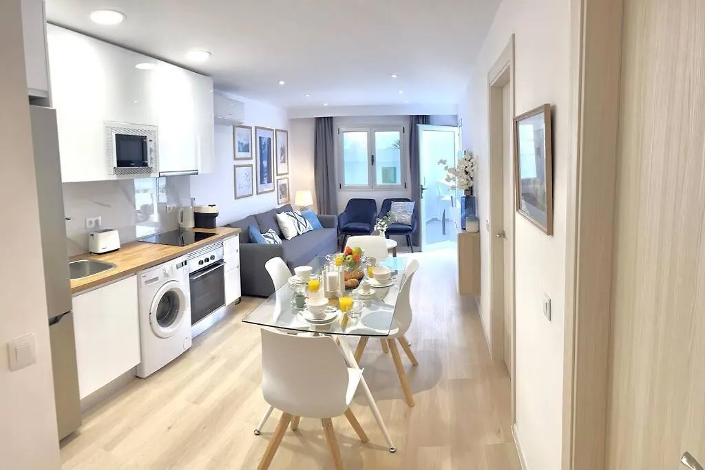 Apartment Casa Ocean Bliss - 2 Bedroom Apt On Rociega 35 Complex - Perfect Location Near Casino And Beach Puerto del Carmen