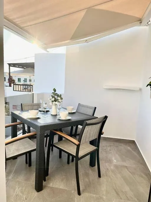 Casa Ocean Bliss - 2 Bedroom Apt On Rociega 35 Complex - Perfect Location Near Casino And Beach Puerto del Carmen  Puerto del Carmen (Lanzarote)