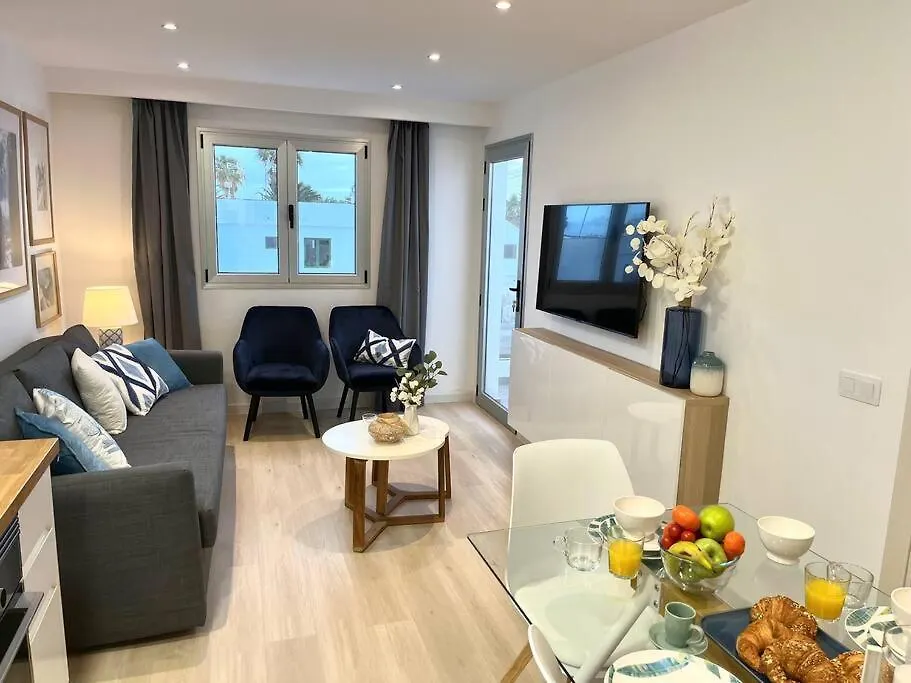 Apartment Casa Ocean Bliss - 2 Bedroom Apt On Rociega 35 Complex - Perfect Location Near Casino And Beach Puerto del Carmen