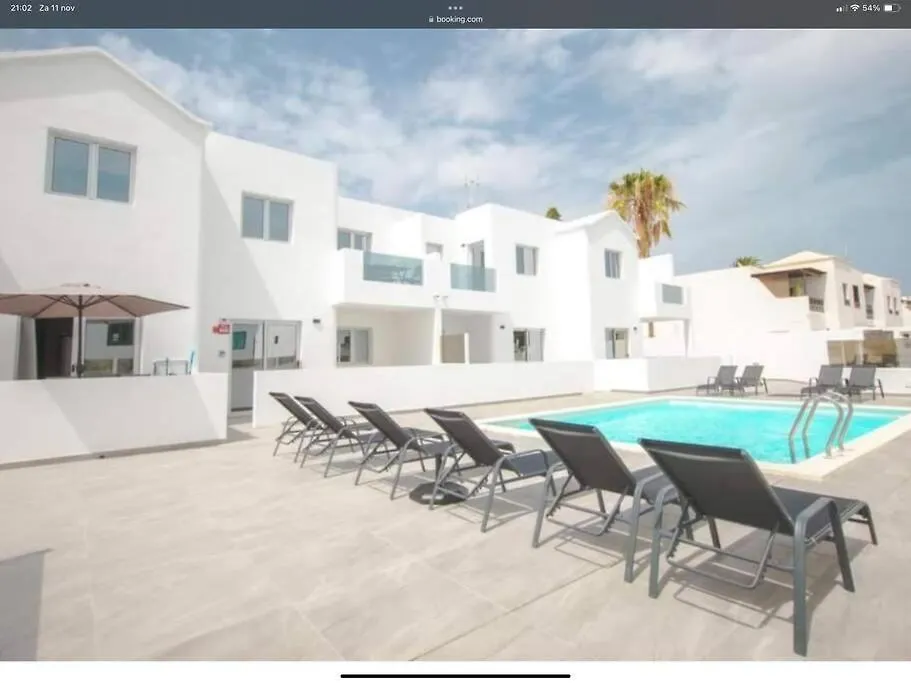 Casa Ocean Bliss - 2 Bedroom Apt On Rociega 35 Complex - Perfect Location Near Casino And Beach Puerto del Carmen  Daire