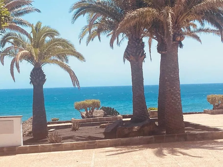 Casa Ocean Bliss - 2 Bedroom Apt On Rociega 35 Complex - Perfect Location Near Casino And Beach Puerto del Carmen  0*, Puerto del Carmen (Lanzarote) İspanya